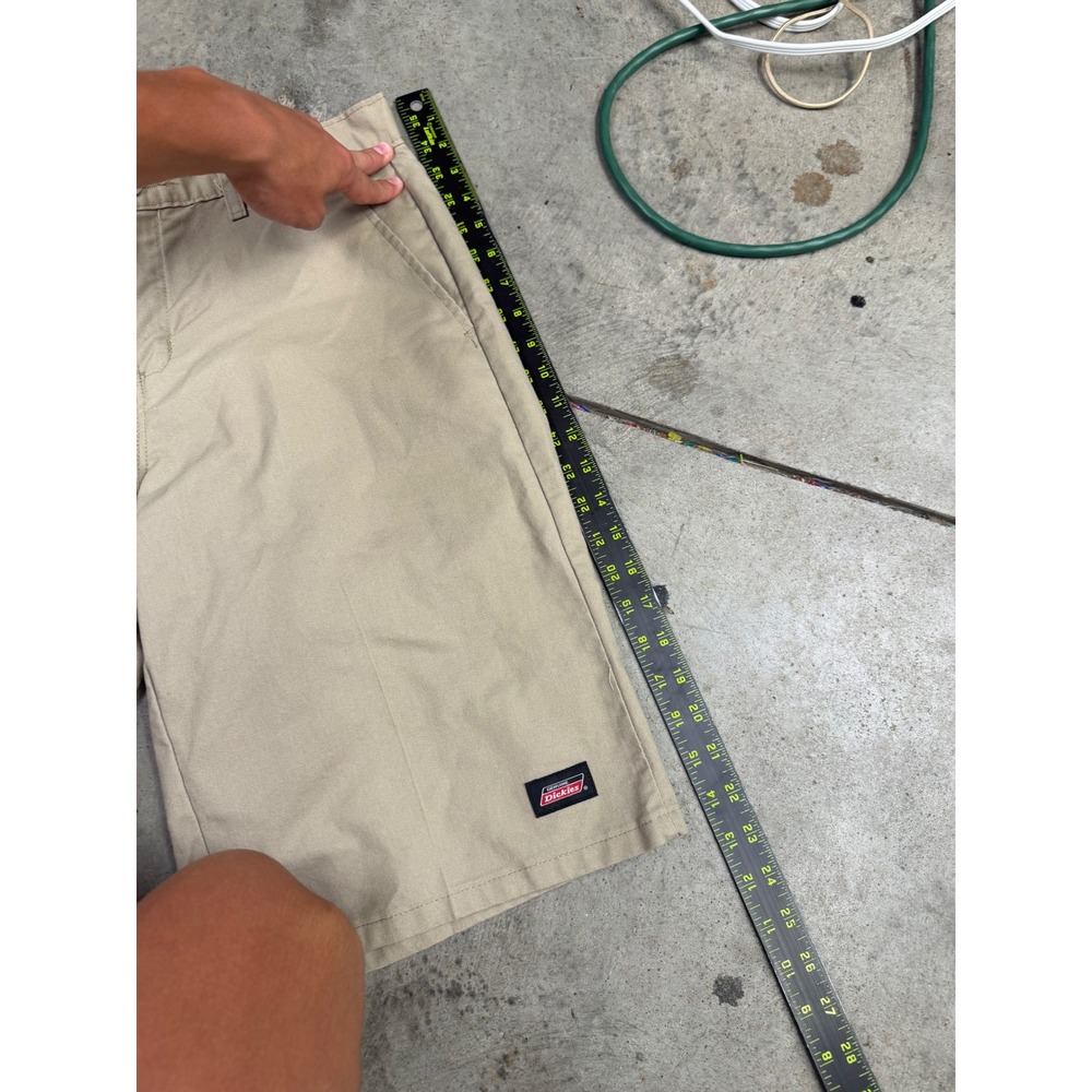 Vintage Genuine Dickies Mens Khaki Shorts Size 30 Baggy Loose Long Y2K - Picture 7 of 8